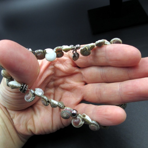 Vintage Genuine Sea Shell Bracelet - Picture 5 of 6